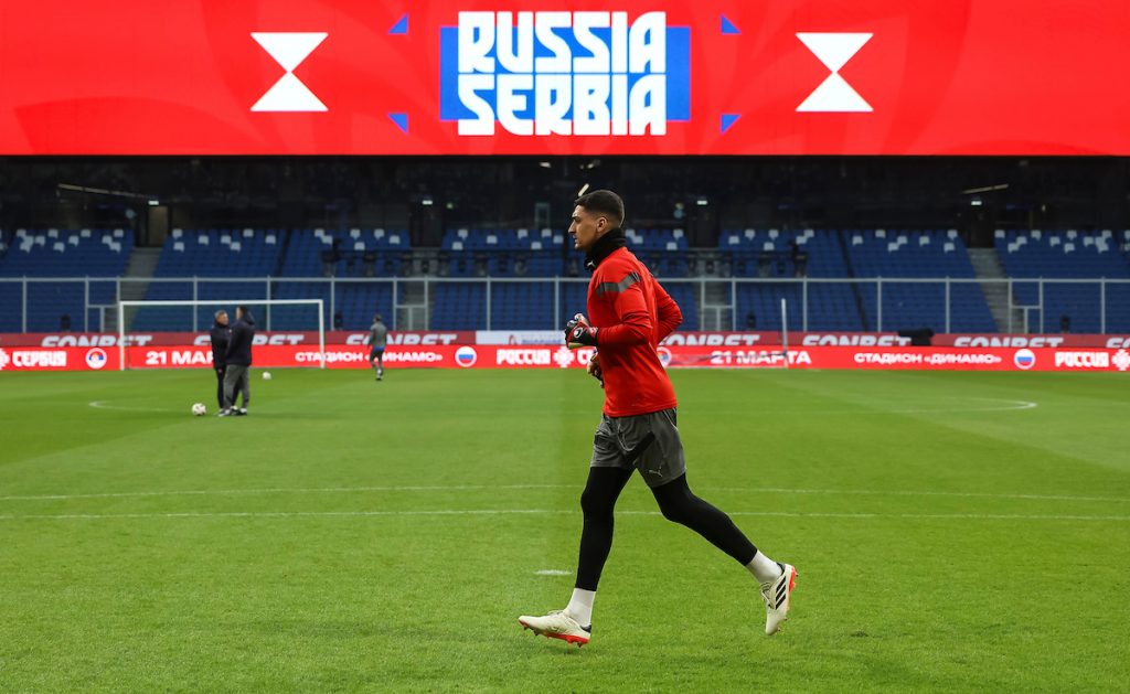 POČEO DUEL U MOSKVI Početni udarac izveo poznati srpski glumac (FOTO)