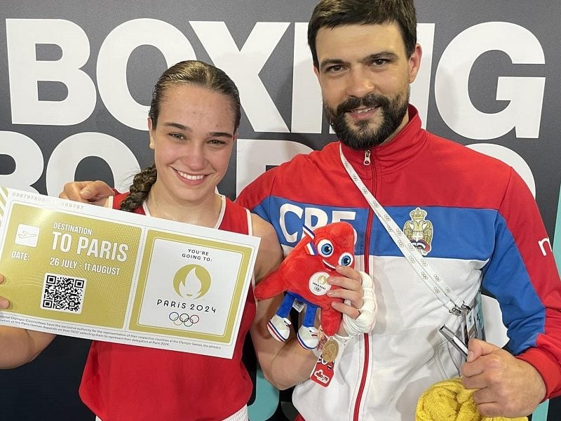 „Imao sam hrabrost da se predam boksu“: Priča selektora koji „gradi“ šampionke u sportu koji je godinama bio na margini