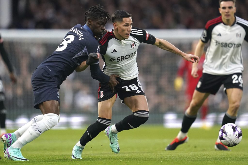 PRVENAC U DRESU FULAMA Saša Lukić zatresao mrežu Totenhema (VIDEO)