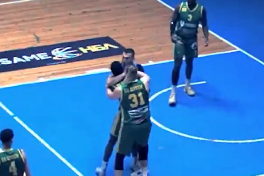 HAOS U BUGARSKOJ Košarkaš Levskog napao nekadašnjeg NBA igrača… Onda se umešao i srpski trener (VIDEO)
