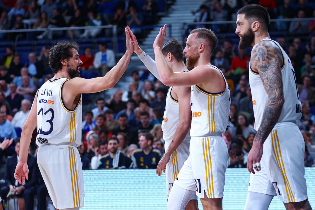 PROBLEMI PRED PARTIZAN? „Zakuvalo“ se na klupi Reala – sukobili se Kampaco i Jabusele (VIDEO)