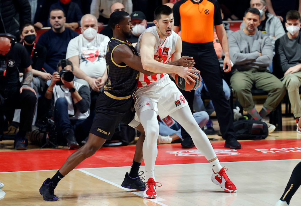 NERVOZNO POLUVREME ZVEZDE Monako ima „+8“ posle 20 minuta igre (VIDEO)