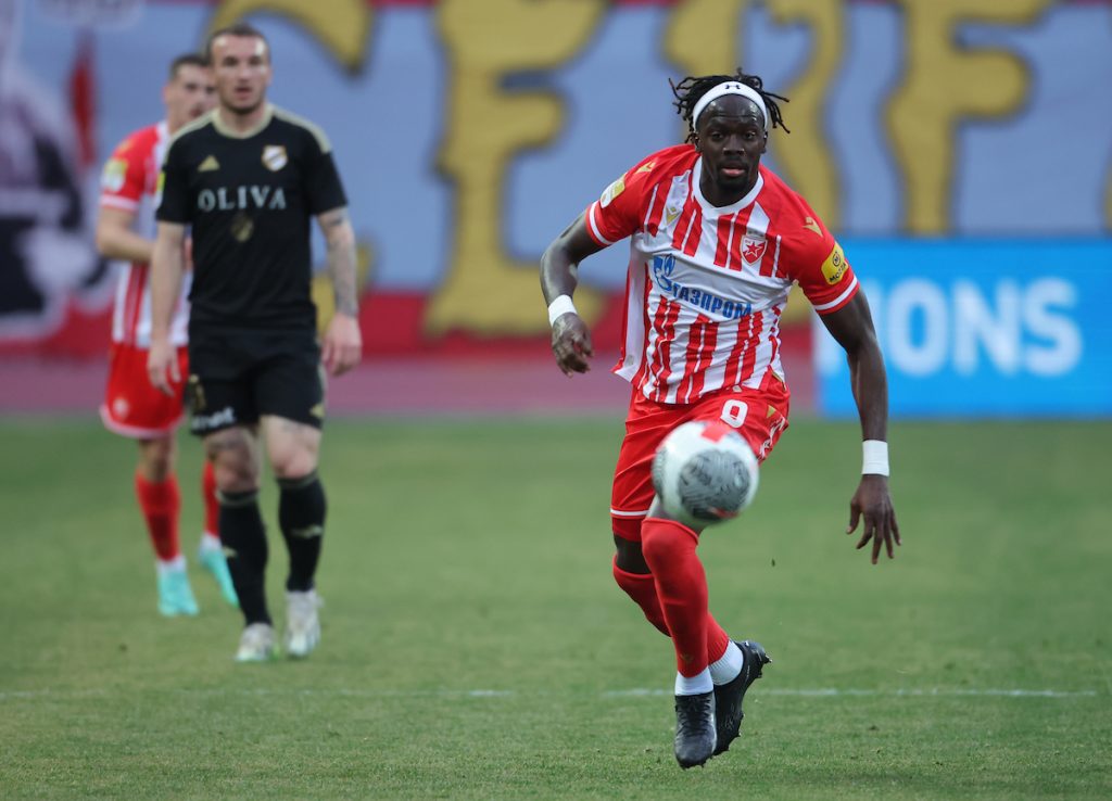 ZVEZDIN NAPADAČ POD LUPOM Čuveni Španac hoće Ndiajea!