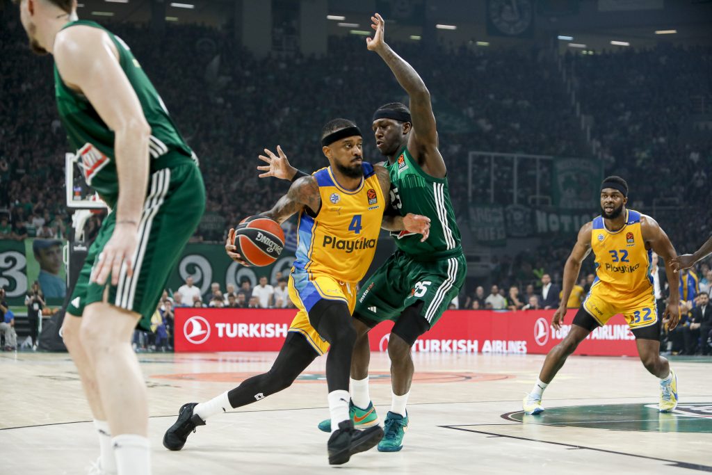 ŠOK U ATINI Makabi napravio „brejk“, PAO u nokdaunu