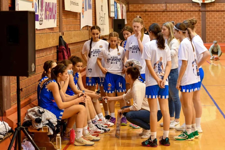 JUNIORKE STUDENTA U ODŽACIMA U petak počinje bitka za šampionsku titulu