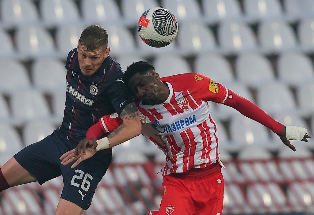 Crveno-beli odgovorili Partizanu na majice… Pecnuli komšije, a zvezdaše poslali na spavanje