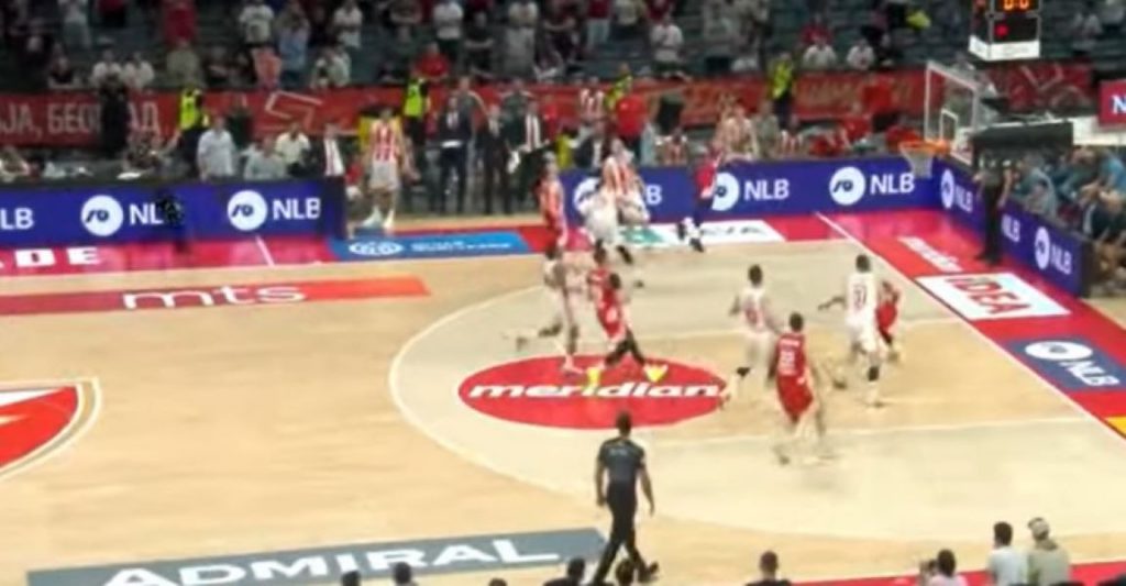 DRAMA U ARENI Pogledajte kako je Bogavac promašio šut za produžetak protiv Zvezde (VIDEO)