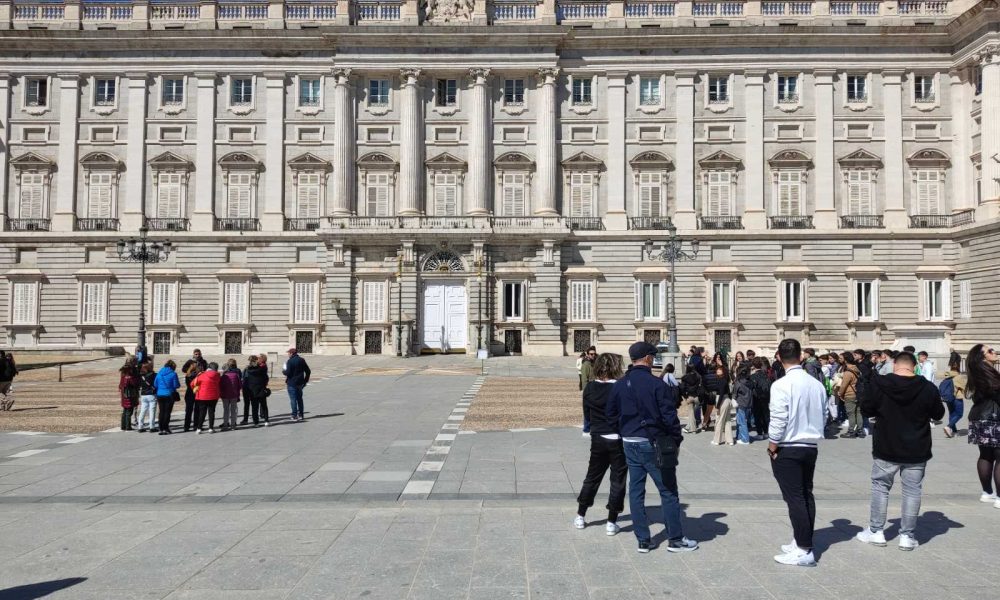 MADRIDSKA RAZGLEDNICA U Muzeju fudbala i dres jednog srpskog kluba (FOTO)