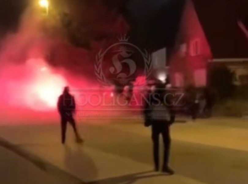 LETELE BAKLJE I DIMNE BOMBE Sukob navijača crno-belih i policije u Belgiji (VIDEO)