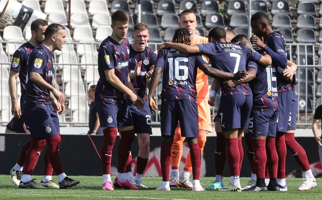 PARTIZAN JE LOŠ VEĆ MESEC DANA I SVE JE GORI! Samo na jednoj utakmici „grobari“ nisu morali da strahuju za ishod (FOTO/VIDEO)