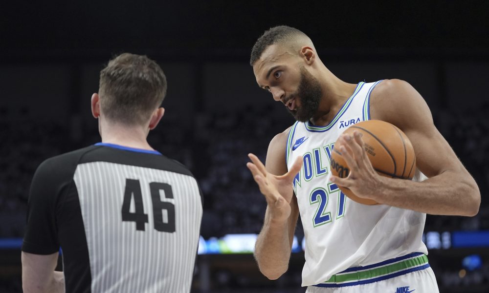 AUUU, PA DA LI JE OVO MOGUĆE? Gober skakutao kao po Mesecu, ni NASA ne može da mu prebroji sve korake (VIDEO)