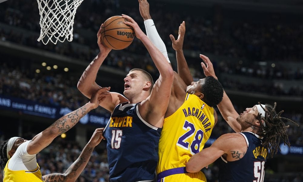 DENVER ELIMINISAO LEJKERSE Lebron bez rešenja za Mareja i Jokića – poznato ko je sledeći protivnik Nagetsima (VIDEO)