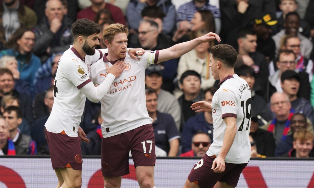 ŠAMPION UBEDLJIV NA „SELHURST PARKU“ De Brujne raspoložen protiv Kristal Palasa