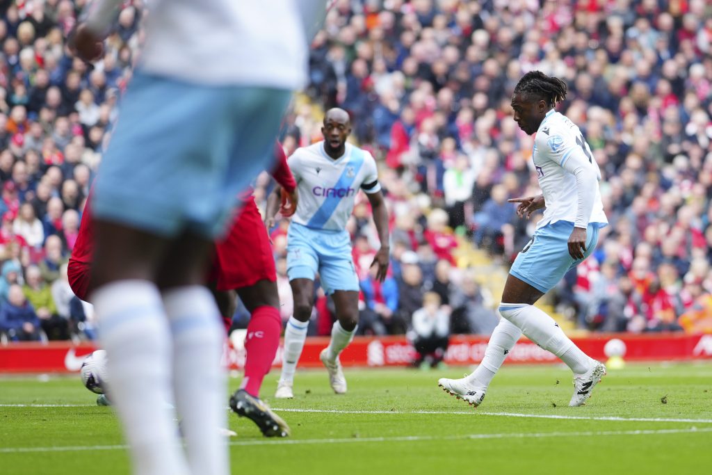 SENZACIJA NA ENFILDU Palas pet kola nije mogao nikoga da pobedi, a onda je skrojio izgled vrha tabele!