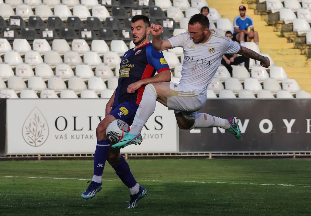 PENALI I NA BANOVOM BRDU Čukarički preživeo dominaciju Novosađana, pa pao na lutriji