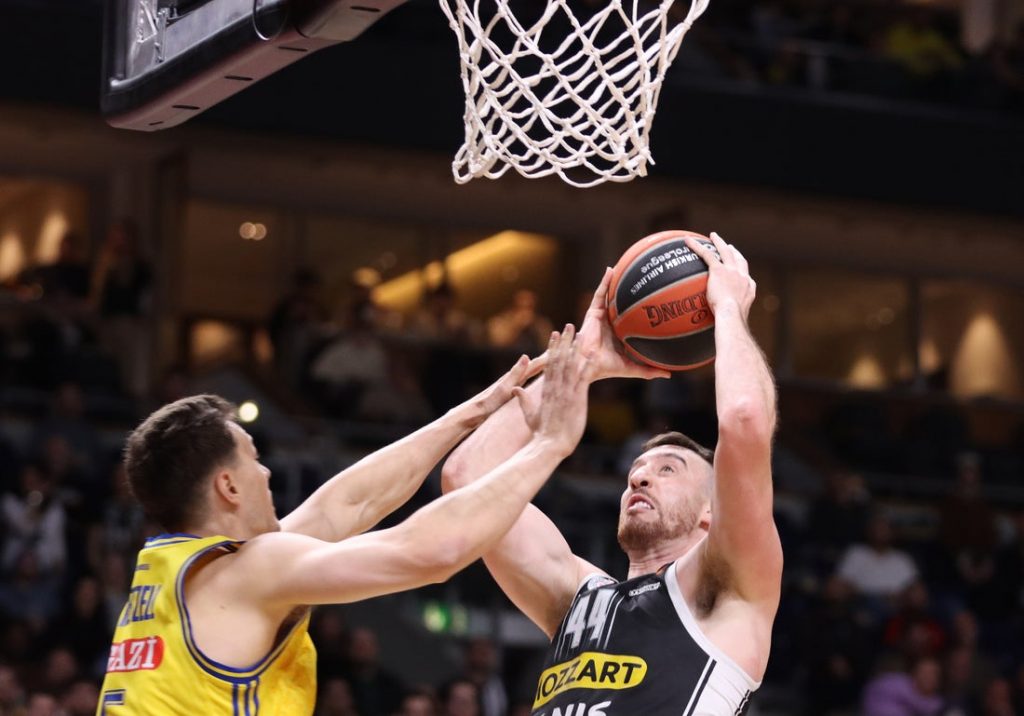 POLUVREME Partizan gazduje Berlinom, posle 20 minuta košarke ima sigurnu prednost (VIDEO)