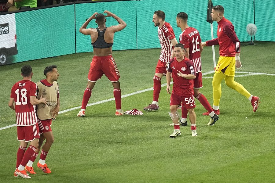 ISPISANA ISTORIJA U ATINI Olimpijakos osvojio prvi evropski trofej! El Kabi u produžetku rešio finale LK (VIDEO)