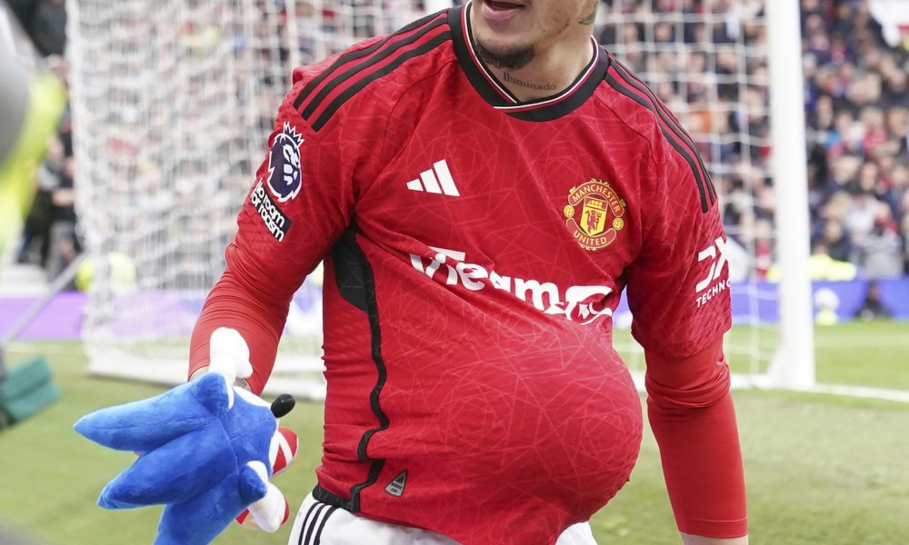 Antoni vređao Ten Haga! Igrač pokazao treneru ružnu poruku u kojoj je pisalo…