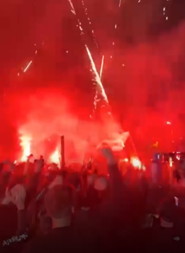 LUDNICA ISPRED MAKSIMIRA Vatromet, bakljada i rat Makedonca sa navijačima Rijeke (FOTO)