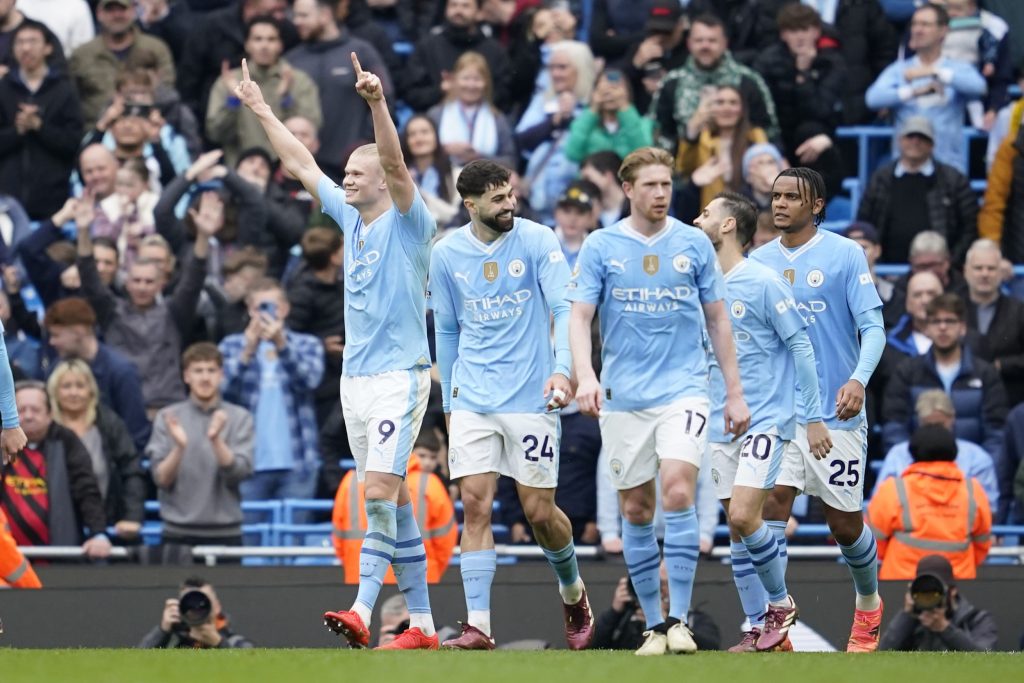 Mančester siti ili Fenerbahče? Isplivao novi dres „građana“… Navijači „poludeli“ (FOTO)