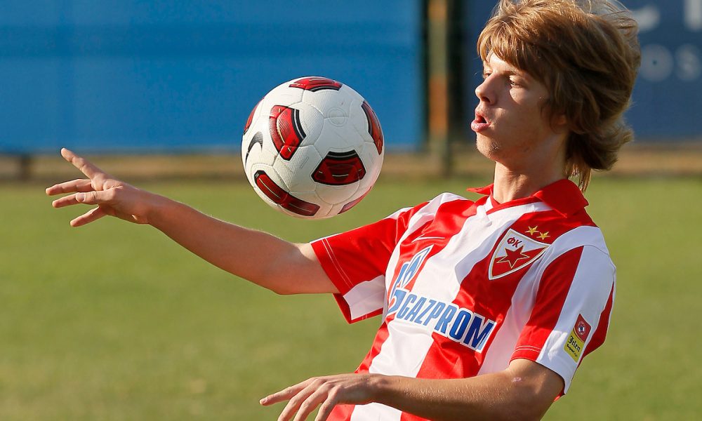 ZAVRŠIO KARIJERU SA 29 GODINA Jedan od najvećih srpskih talenata se oprostio od fudbala! Sada radi kao…