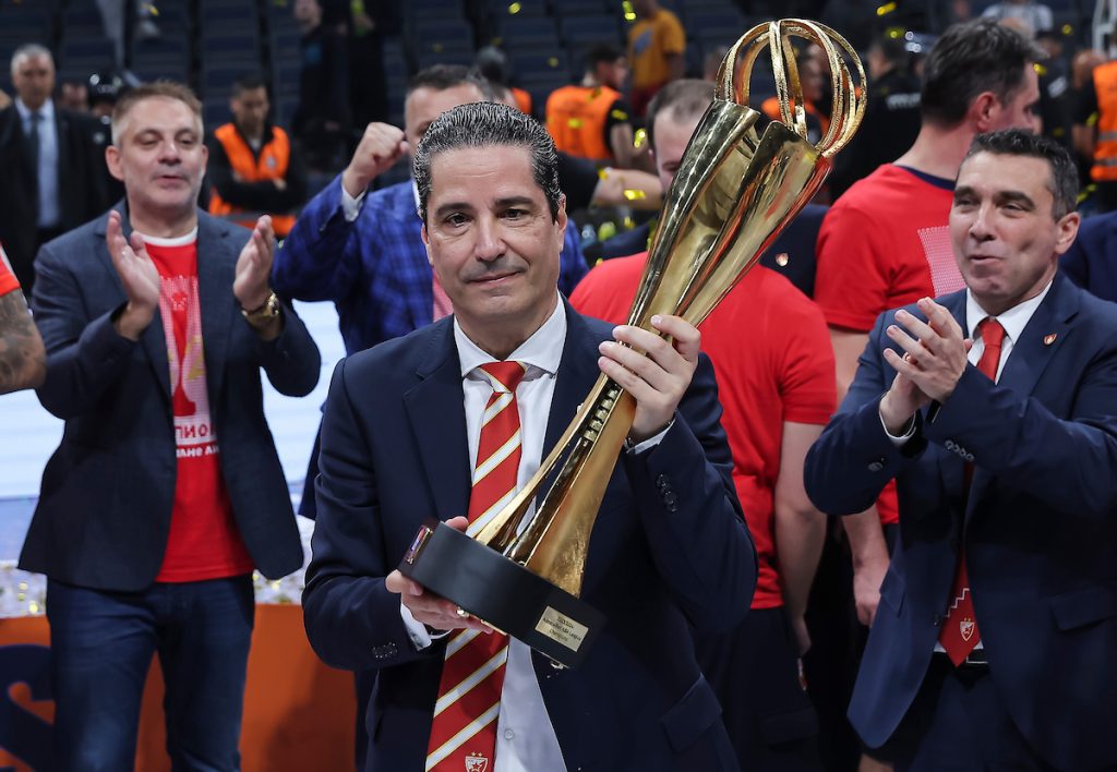 ISPLATILA SE INVESTICIJA Ne moraš da imaš milionera na klupi da bi uzeo dva trofeja u jednoj sezoni