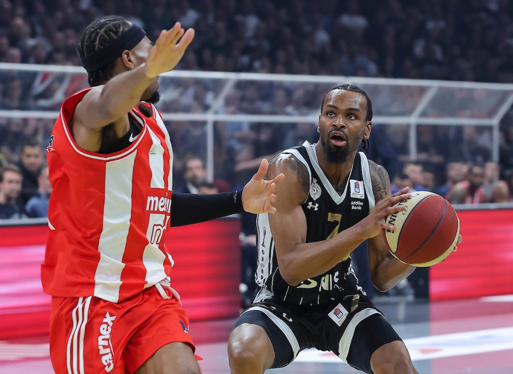 I VLADE ĐUROVIĆ OSUO PALJBU PO PANTERU Vara navijače tri godine! Nije ni lider, ni kapiten ni pobednik!