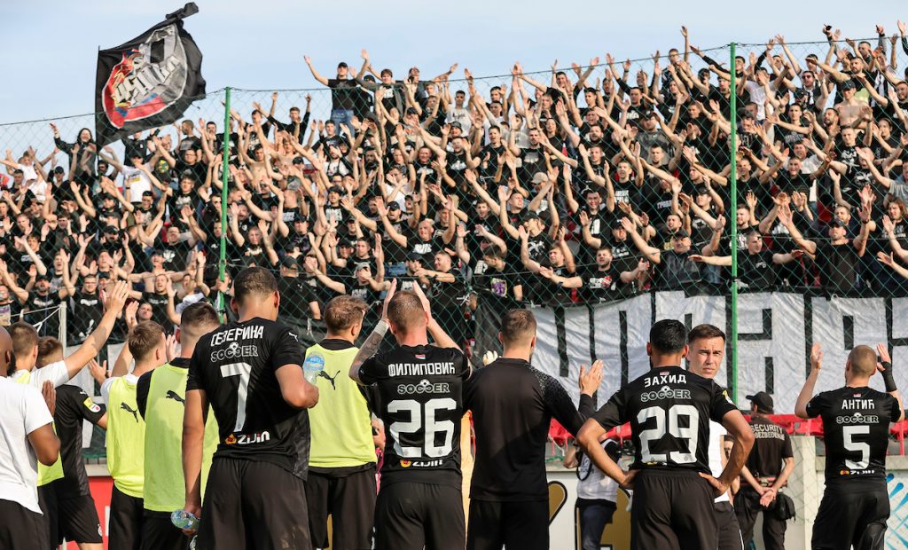 „GROBARI“ PROTIV „VATROGASCA“ Navijači Partizana vređali Nađa na kraju meča u Kruševcu (VIDEO)