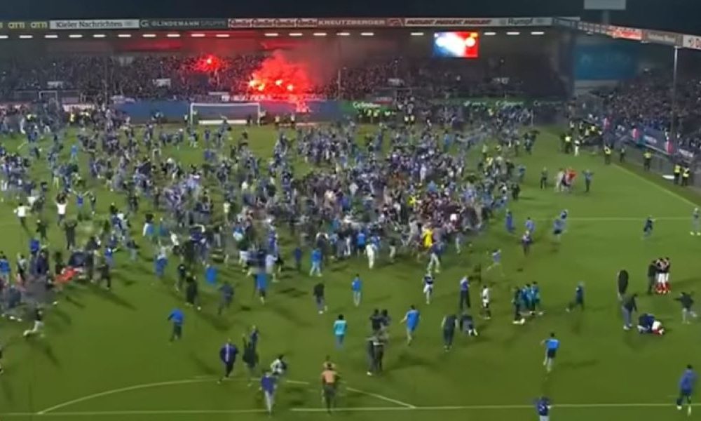 EUFORIJA NA TERENU Grad poznat po rukometu sada ima i bundeligaša (VIDEO)