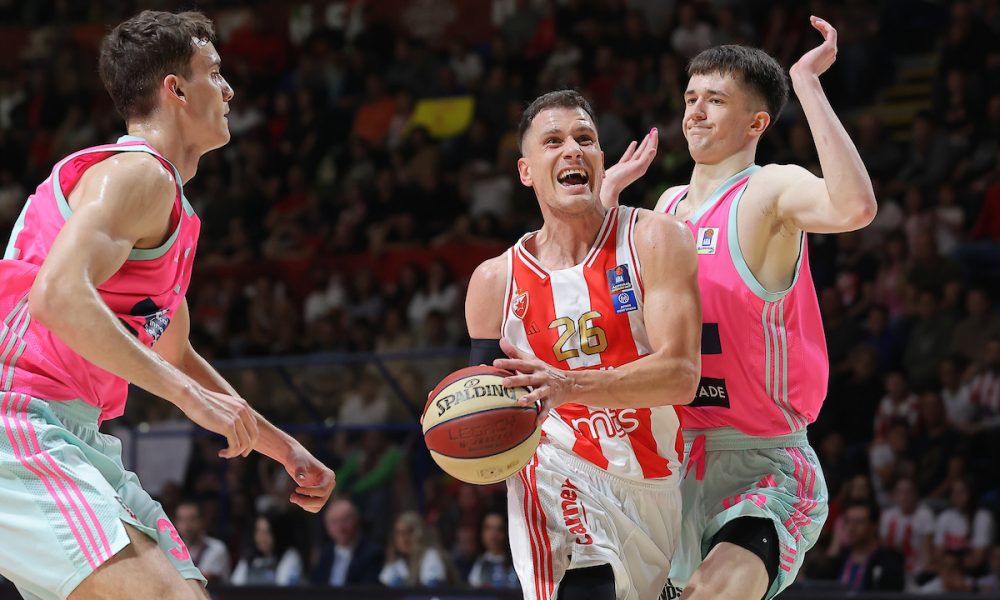 PUČE STOTKA Zvezda u NBA stilu pregazila Megu, deluje da će da se prošeta do finala (FOTO/VIDEO)