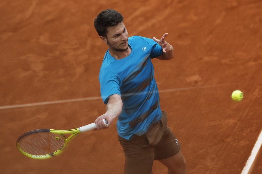 Kecmanović objasnio zbog čega je predao meč: Teško je igrati kada se raspadaš