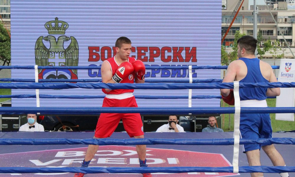 PUCA BOKS „BOMBA“ U BEOGRADU Zvezda i Olimpijakos uvertira za Ligu šampiona! Učestvovaće Real, Bajern, PSŽ…