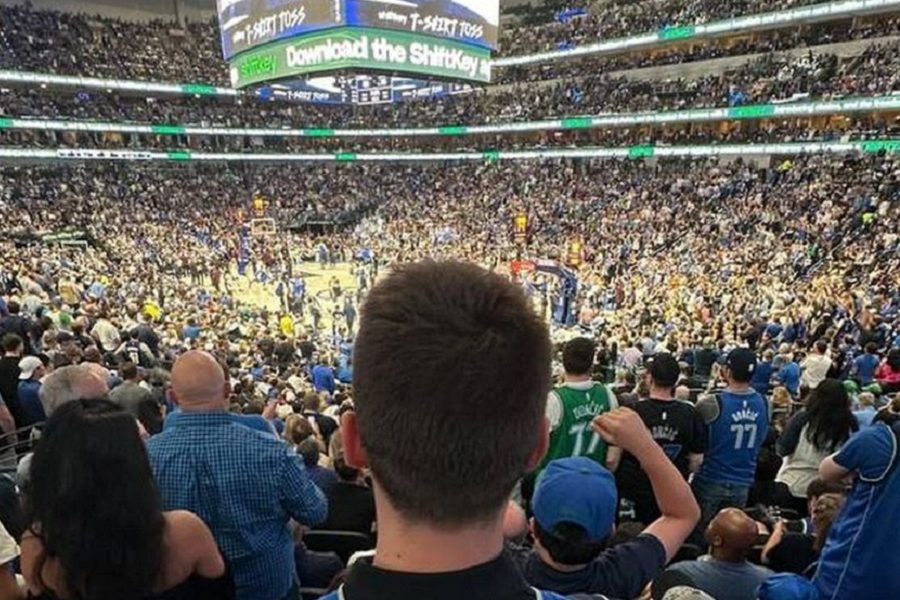 Sin Ostoje Mijailovića gledao meč Dalas – Minesota! Nosio je dres miljenika „grobara“