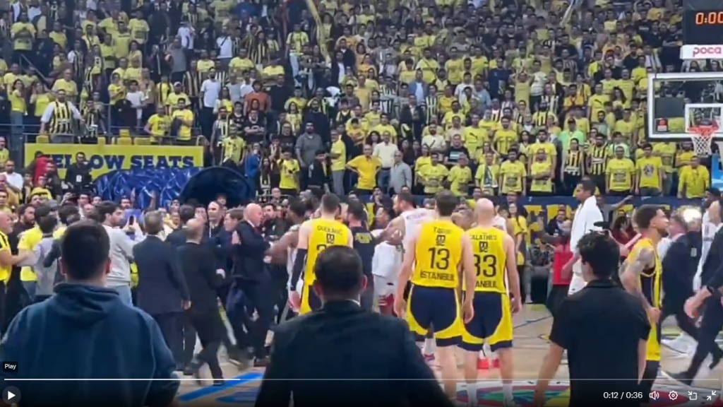 NAVIJAČI FENERA NAPRAVILI HAOS Ko gubi ima pravo da se ljuti, ali ne i da napada protivnika! (VIDEO)