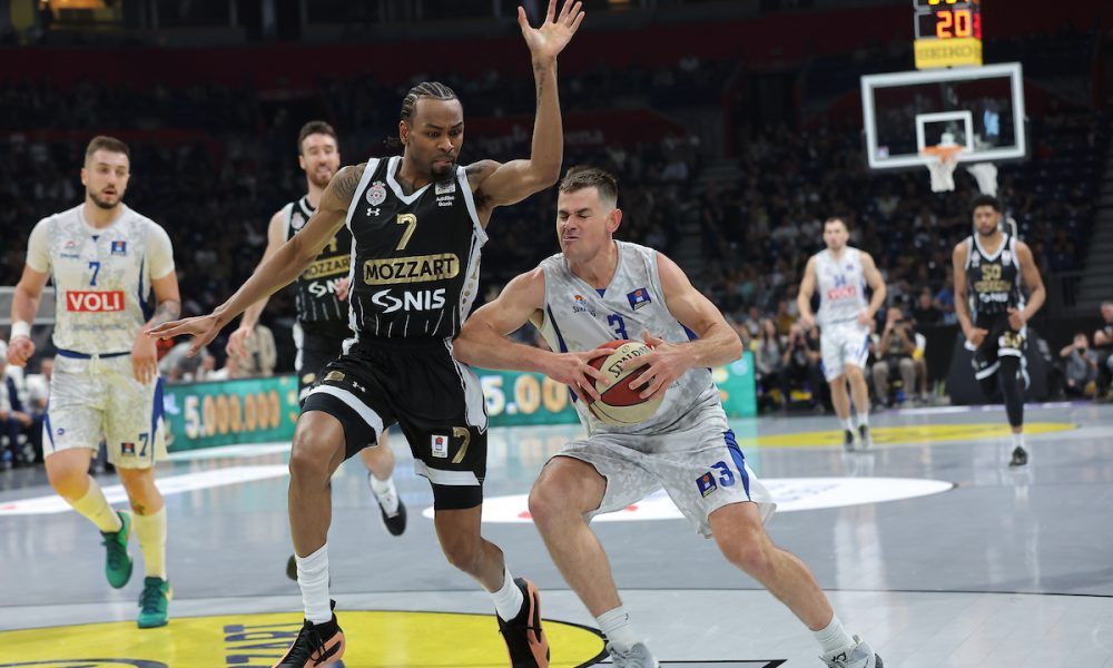 OGLASILA SE BUDUĆNOST Kriterijum nije bio isti za obe ekipe… Jednom čoveku je poručeno: Pakuj kofere!