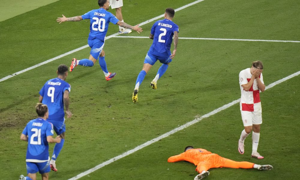 JUNAK DANA Spaletijev „džoker“ u osmom minutu nadoknade poslao Italiju u osminu finala (VIDEO)