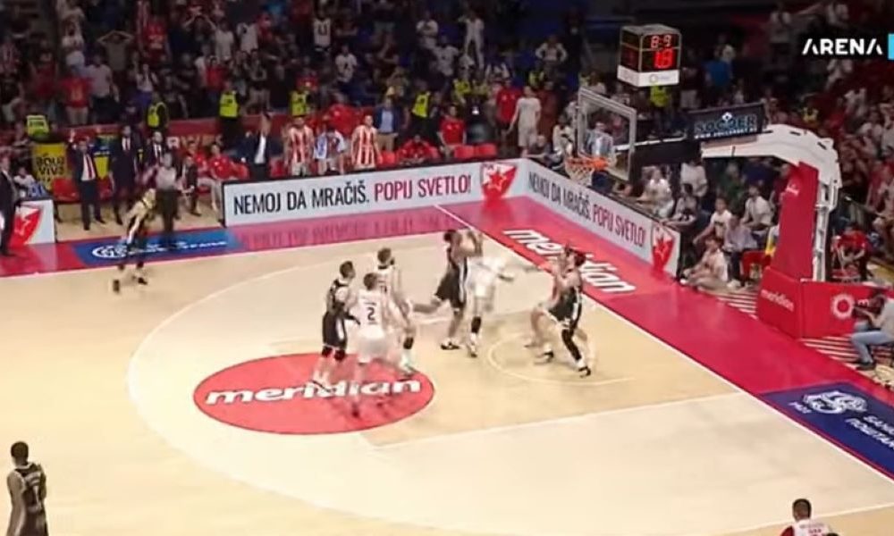 SPORNA SITUACIJA U ZAVRŠNICI DERBIJA Zbog ovoga je Obradović vikao crven u licu (VIDEO)