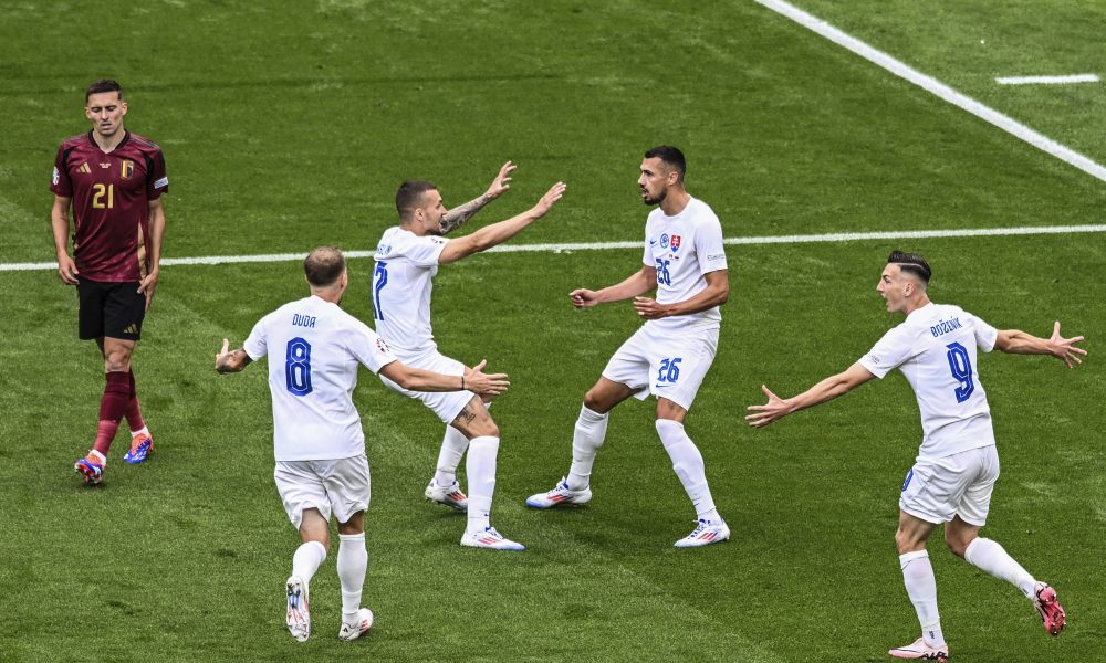 PRVO VELIKO IZNENAĐENJE Šeprtlja Lukaku je opet sve promašio i poništena su mu dva gola! Slovaci surovo kaznili prepotentnu Belgiju! (FOTO+VIDEO)