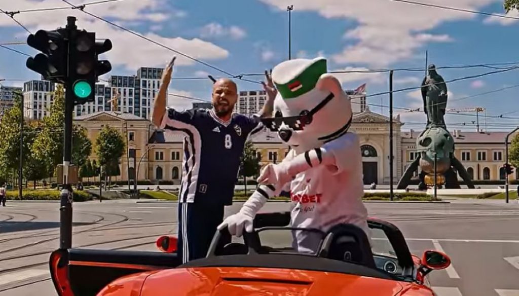 LOŽIMO SE, LOŽIMO Navijačka pesma pred EP je pravi hit, a spominje se i bivši igrač Zvezde (VIDEO)