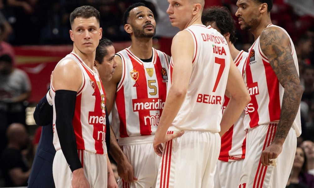 DOBRA I LOŠA VEST ZA „DELIJE“ Dok se jedan košarkaš našao na parketu, drugi je u Arenu ušao sa zaštitnom čizmom (VIDEO)