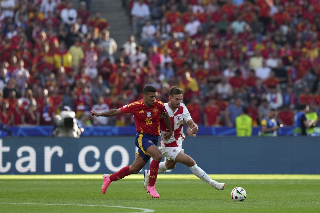 TRAGIČAR DANA Partija hrvatskog štopera nedostojna Evropskog prvenstva! Zvezdaši ga dobro pamte… (VIDEO)