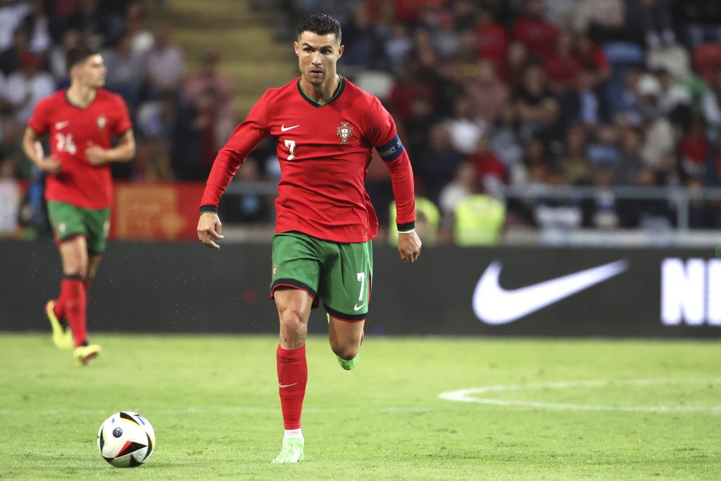 PREDSTAVLJAMO UČESNIKE EVROPSKOG PRVENSTVA – GRUPA F Ronaldo u poslednjem plesu želi opet na tron! Gruzijanci bi „prvo, pa muško“, Česi se uzdaju u kontinuitet, turski orkestar sa italijanskim dirigentom obećava