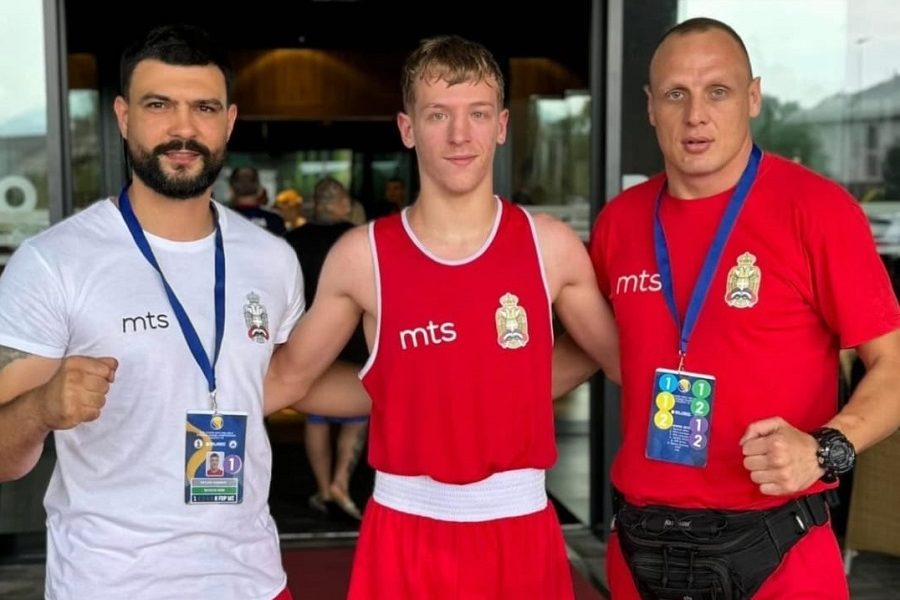 SJAJNI REZULTATI U SARAJEVU Mladi srpski bokseri obezbedili 11 medalja