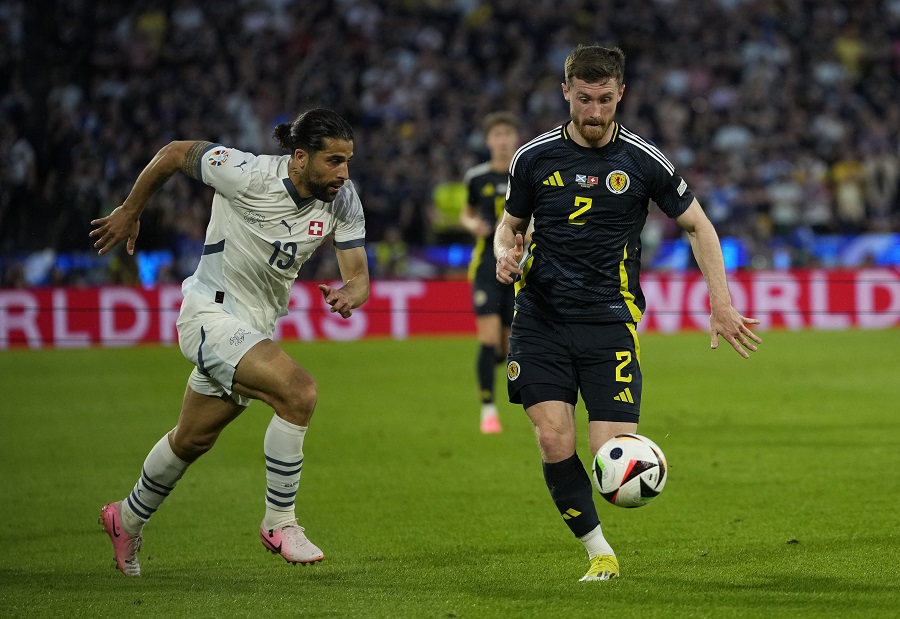 TRAGIČAR DANA Sve je bilo idelanu u timu Škotske, ali… On je poklonio loptu Šaćiriju i sprečio istorijsku pobedu svoje reprezentacije (VIDEO)