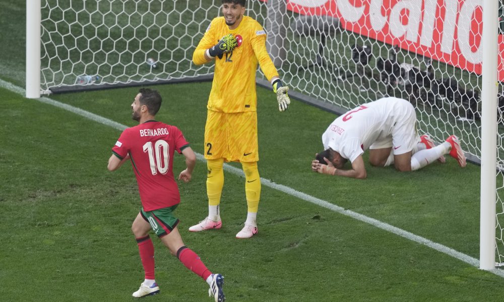 NEVEROVATNO Najluđi gol na Evropskom prvenstvu! Užasna greška turskog defanzivca (VIDEO)