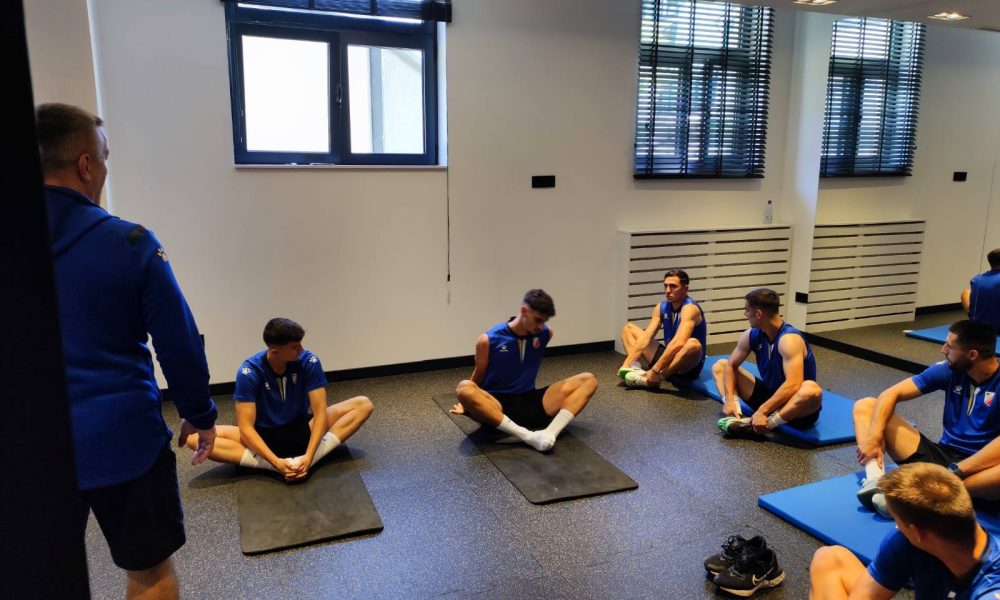 VOŠA NA ZLATIBORU RADI PUNOM PAROM Kondicioni trener “stare dame” za MBS: Bićemo na maksimalnom nivou fizičke spremnosti već protiv Ajaksa! (FOTO+VIDEO)