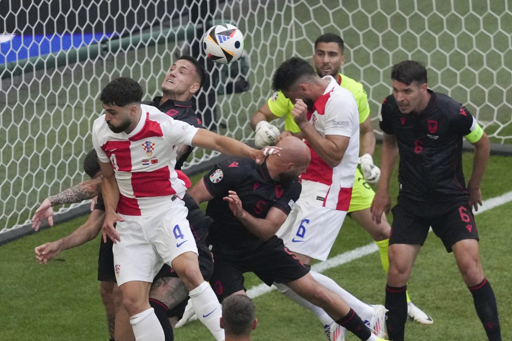 GRUPA B Hrvate milovala sreća, preokrenuli, pa primili gol u 95! Koferi su na pola spakovani…