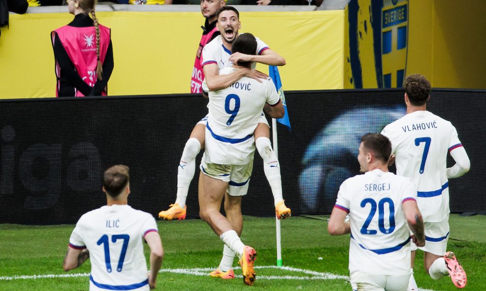 POSTOJI RECEPT Uz čvrstu odbranu sve je lakše i lepše za Srbiju! U utorak sledi selidba u Augsburg