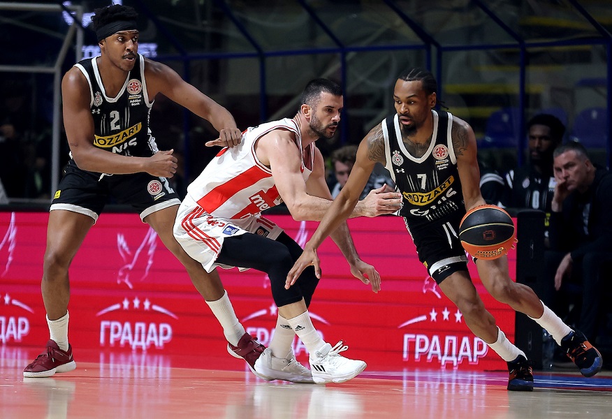 PODGREJAVA ATMOSFERU Panter pre meča dodatno razbesneo Zvezdine navijače, koji su imali poruku za Obradovića (VIDEO)