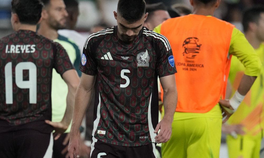 DA LI JE MEKSIKO POKRADEN? Sudija ostao „nem“ na tri situacije za penal! Argentina saznala na koga ide u četvrtfinalu (VIDEO)